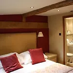 Coach House Bentham