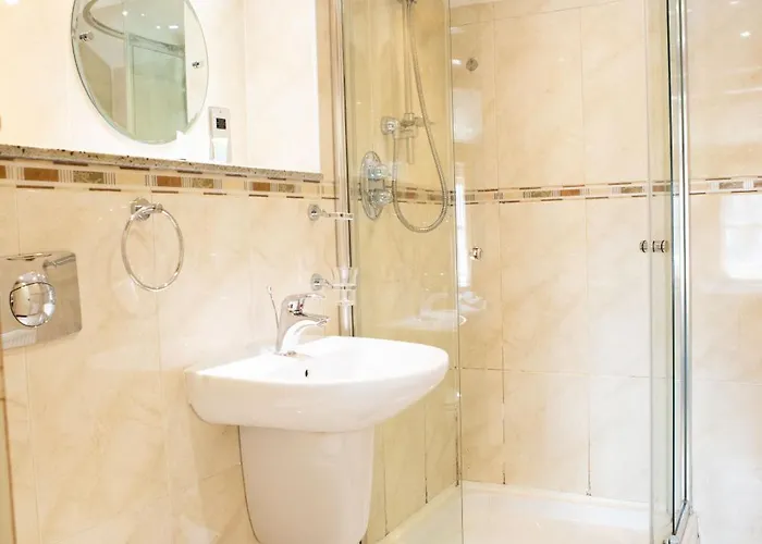 Coach House Inn Bentham