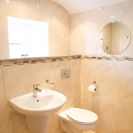 Penzion Coach House 4*